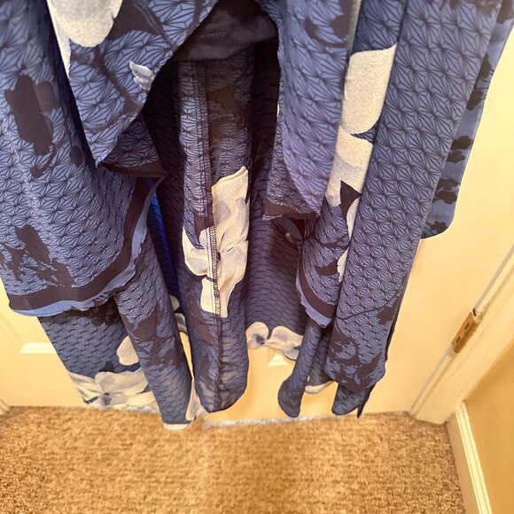 Blue Floral Kimono-Style Dress – Size 14 - Picture 5 of 12